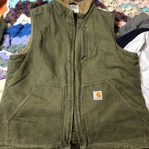 Carhartt Women’s Olive lined vest size large 12-14